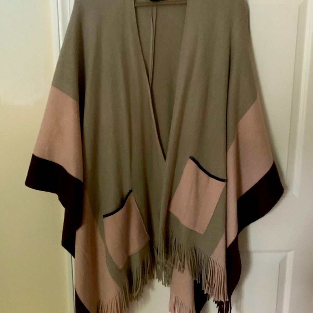 Knit cape